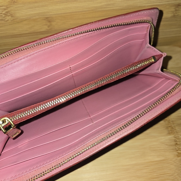 Miu Miu Madres Leather Bow-embellished  Long Wallet - Picture 4 of 9